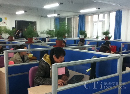 ����&shy;-���ƺ������Ļ�����ϯ�F(xi��n)��(ch��ng)